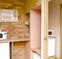 Pines Country Club Motor Inn - Accommodation Adelaide