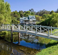 PLUM TREE COTTAGE - spa cottage with woodfire - Accommodation Adelaide