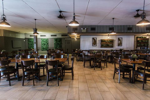 Potshot Hotel Resort - Accommodation Adelaide 1
