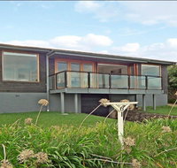 Prime Position - across from seven mile beach - Accommodation Adelaide