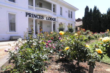 Princes Lodge Motel with Accommodation Adelaide