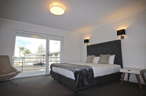 Quays Hotel - Accommodation Adelaide 1