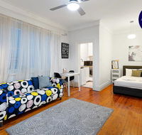 Quiet Art Deco - Cafe Central - Accommodation Adelaide