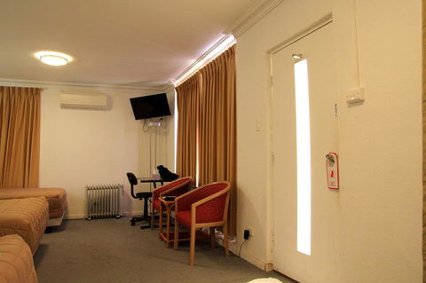 Rainbow Motel - Accommodation Adelaide 2