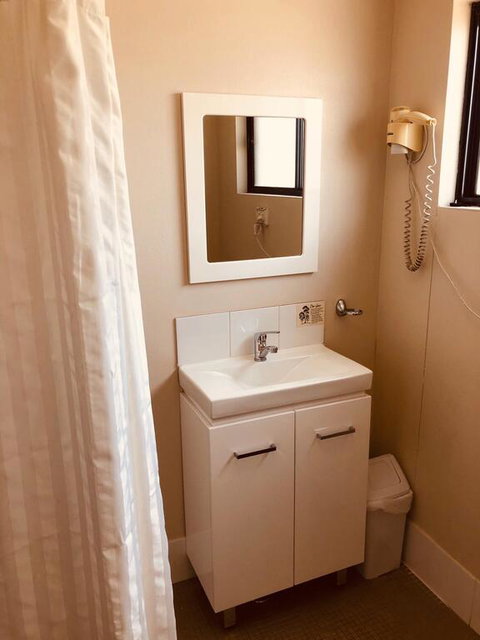 Red Cedar Motel - Accommodation Adelaide 3