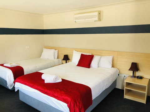 Red Cedar Motel - Accommodation Adelaide 0