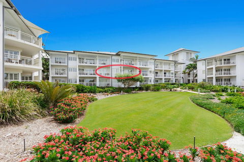 RESORT ON THE BEACH 5215 - OCEAN GLIMPSES - Accommodation Adelaide 0