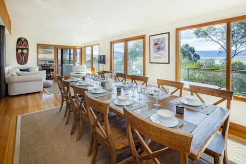 Rimrock - Superior Waterfront Home - Accommodation Adelaide 0