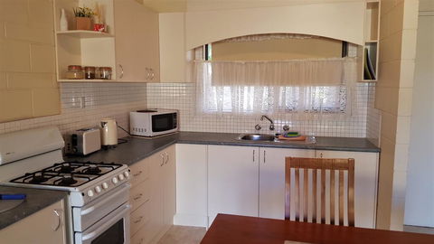 Rise N' Shine - Min Stay 4 Nights - Accommodation Adelaide 3