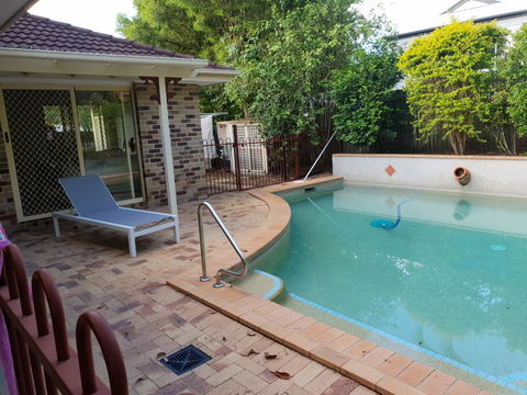 Robyn's Nest - Hosted, Bed And Breakfast - Accommodation Adelaide 0