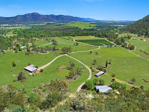 Rosa Estate In Broke - Two 3br House In Walking Distance To Cellar Doors - Accommodation Adelaide 1