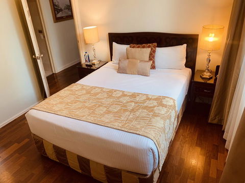 Royal Albert Hotel - Accommodation Adelaide 2