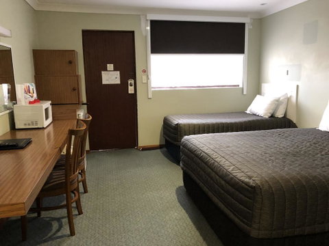 Roydons Motor Inn - Accommodation Adelaide 2