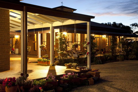 Sanctuary@Waratah - Accommodation Adelaide 3