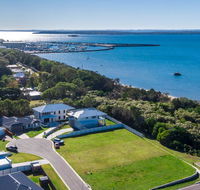 Sea breeze Esplanade Beachfront Close Marina Hervey Bay - Accommodation Adelaide