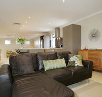 Seal 4 Bedroom House by Shoalwater Executive Homes - Accommodation Adelaide