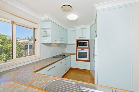 SEASCAPE - An Enticing Lakeside Escape - Accommodation Adelaide 2