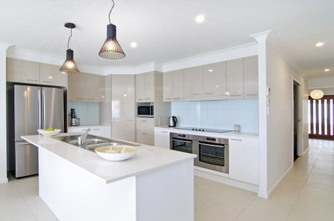 Sentosa On Tugun - Beachfront 5 Bedroom - Accommodation Adelaide 2