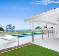 Sentosa on Tugun - Beachfront 5 Bedroom - Accommodation Adelaide