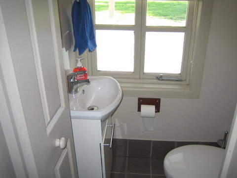 Showgrounds Cottage Naracoorte - Accommodation Adelaide 2