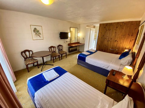 Snow Season Motor Inn - Accommodation Adelaide 2