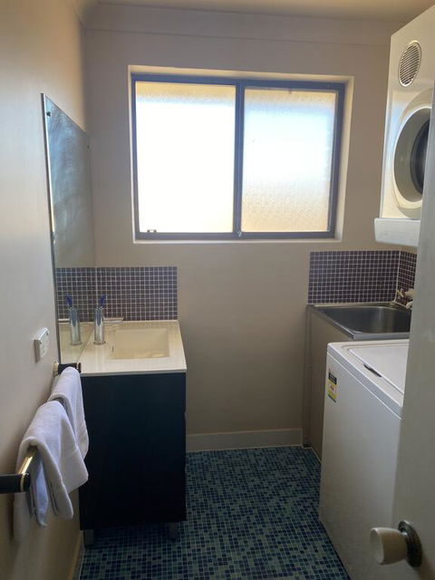 Snowgate Motel + Apartments - Accommodation Adelaide 3