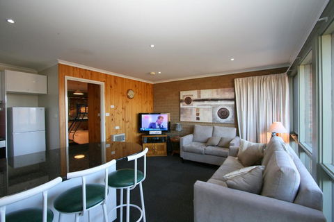 Snowy Saga 1 - Jindabyne - Accommodation Adelaide 0
