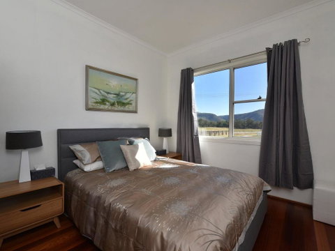 Somerville Wines Farmstay In Broke, Super Cute House On Working Farm. Walk For Miles. - Accommodation Adelaide 3