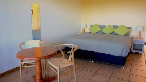 Sovereign Hill Country Lodge Rothbury - Accommodation Adelaide 3