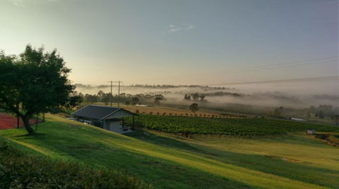 Sovereign Hill Country Lodge Rothbury - Accommodation Adelaide 0