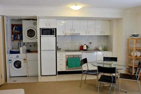 Spacious Studio By The Beach In Manly - Accommodation Adelaide 2