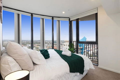 SPIRE - Fast Internet Monthly Stays W Carpark - Accommodation Adelaide 2