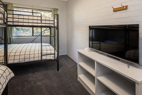 St Moritz 11 - Accommodation Adelaide 3