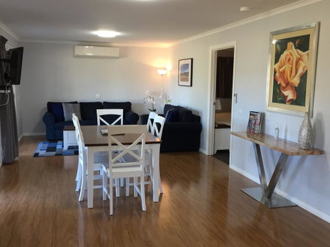 Starline Alpacas Farmstay Resort - Accommodation Adelaide 0