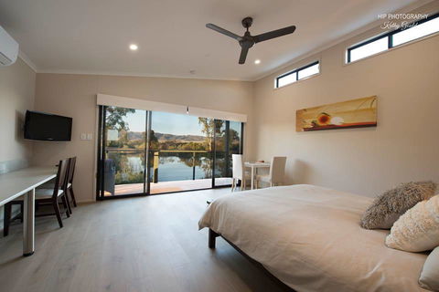 Still Earth - Accommodation Adelaide 0