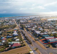 Stillwaters - Panoramic View of Lakes Entrance - Accommodation Adelaide