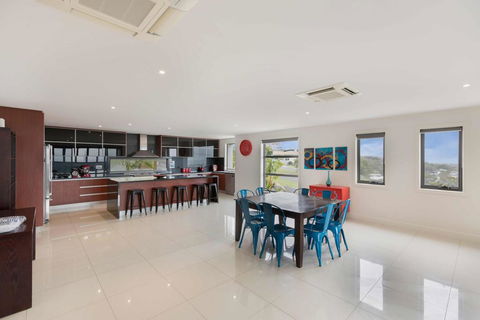 Stillwaters - Panoramic View Of Lakes Entrance - Accommodation Adelaide 1
