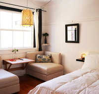 Studio Flat with Shared Rooftop Terrace - Accommodation Adelaide