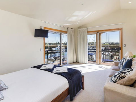 Stunning 3 Bedroom Villa At Hope Harbour Marina - Accommodation Adelaide 2