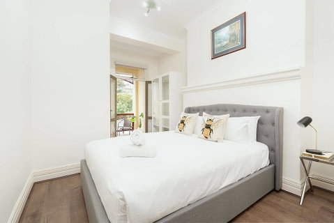 STUNNING SYDNEY HOME 6 - Accommodation Adelaide 1
