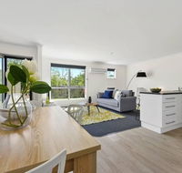 Stylish and Spacious Launceston Villa  Free Wifi - Accommodation Adelaide