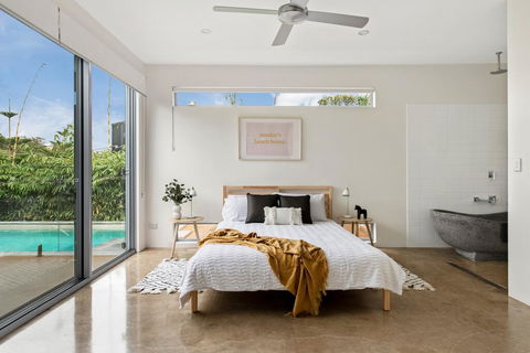 Sundays Beach House - Accommodation Adelaide 0