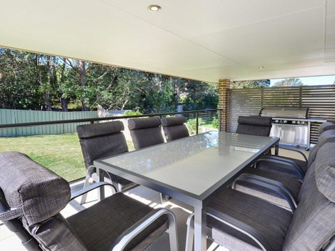 Sunset Over Neptune - Pet Friendly, 5 Min To Beach - Accommodation Adelaide 1