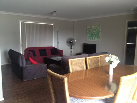 Surf Mist - Accommodation Adelaide 2