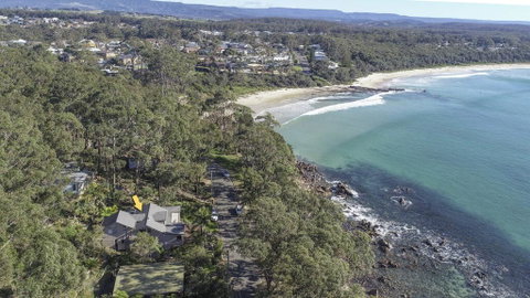 Surfers Ave Retreat Narrawallee - Accommodation Adelaide 0