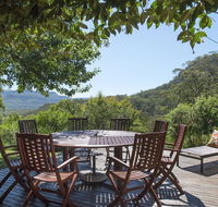 Taliesin - Beautiful 4 bedroom home with amazing views - Accommodation Adelaide