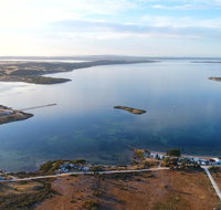 Tall Pines Beach House at Mount Dutton Bay part of Coffin Bay waterways - Accommodation Adelaide