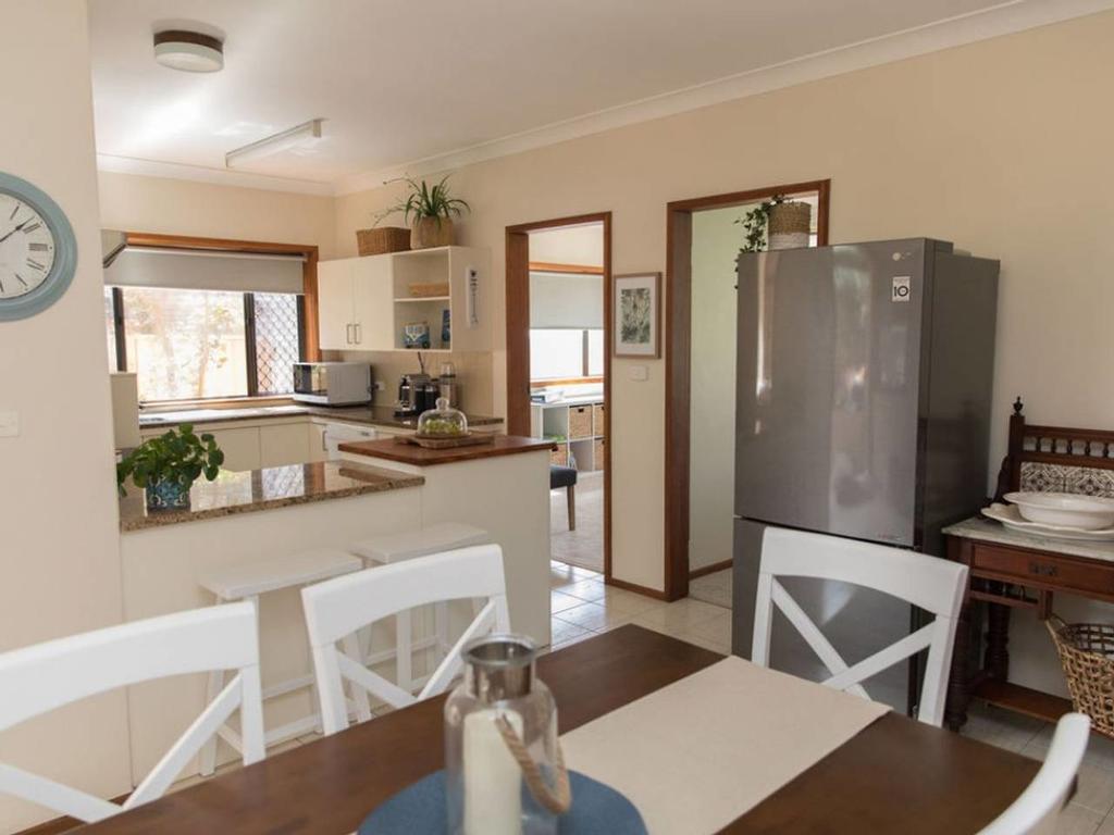 North Shore NSW Accommodation Adelaide