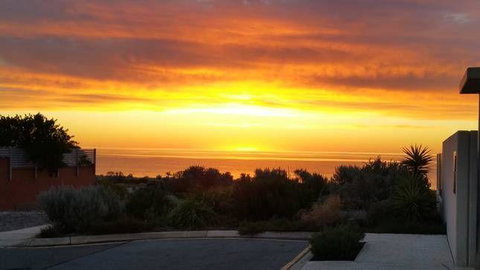 Tennyson View - Accommodation Adelaide 1