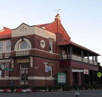 The Bank BB West Wyalong - Accommodation Adelaide